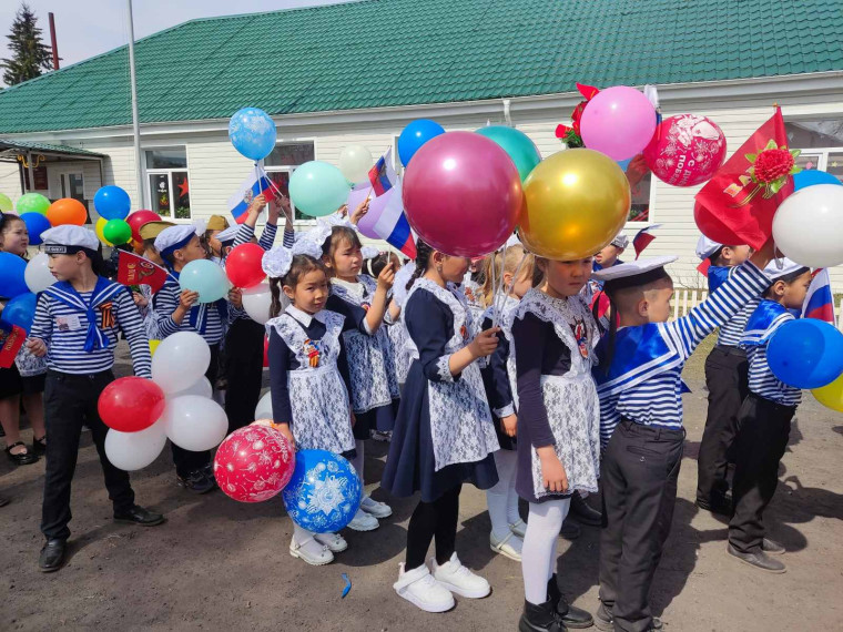 Торжественный митинг 9 Маю.