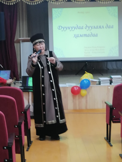 Мастер класс по переводу бурятских песен..